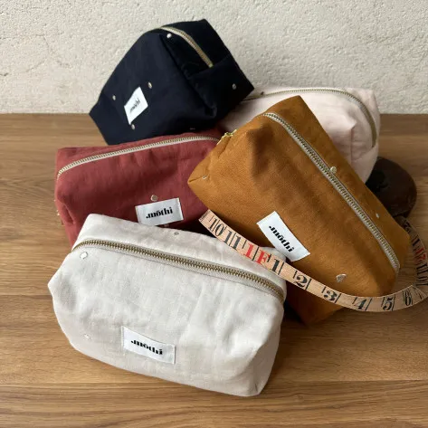 Coussins décoratifs, plaids et accessoires textiles pour une déco éco-responsable - Plumetis