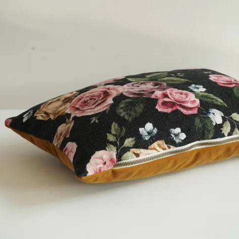 Coussins décoratifs, plaids et accessoires textiles pour une déco éco-responsable - Flora