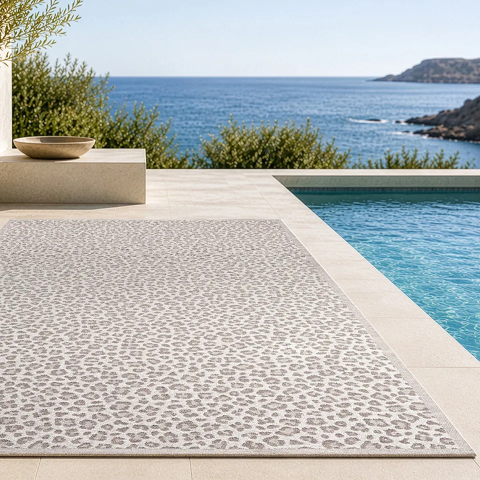 Tapis Idaho : design contemporain pour intérieur et extérieur - Léo - Léo, le motif qui rugit de style !