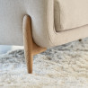 Canapé SITS 3 places en tissu chenille coloris natur Jenny avec pieds bois - Zoom pied I Axodeco.fr Canapé SITS 3 places en tissu chenille coloris natur Jenny avec pieds bois - Zoom pied I Axodeco.fr
