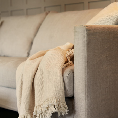 Canapé SITS 3 places en tissu naturel coton/lin Impulse coloris light beige avec pieds métal - Ambiance 1 I Axodeco.fr Canapé SITS 3 places en tissu naturel coton/lin Impulse coloris light beige avec pieds métal - Ambiance 1 I Axodeco.fr