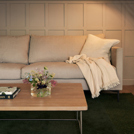Canapé SITS 3 places en tissu naturel coton/lin Impulse coloris light beige avec pieds métal - Ambiance 3 I Axodeco.fr Canapé SITS 3 places en tissu naturel coton/lin Impulse coloris light beige avec pieds métal - Ambiance 3 I Axodeco.fr