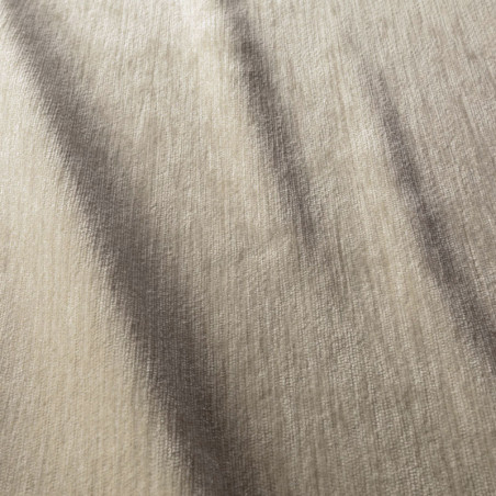 Fauteuil large SITS en velours chenillé coloris natur Jenny avec pieds bois - Echantillon tissu I Axodeco.fr