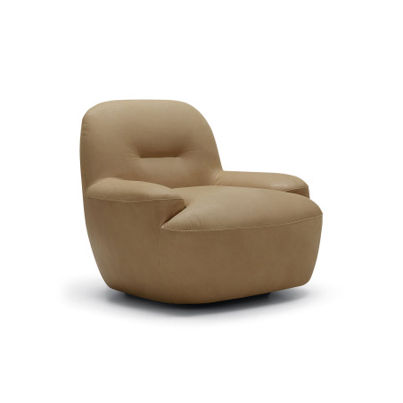 Fauteuil SITS en cuir Uma coloris latte avec pied pivotant - Vue de latérale I Axodeco.fr