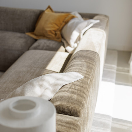 Canapé d'angle SITS en tissu chenille 100% recyclé coloris gold beige, angle à gauche - Ambiance I Axodeco.fr