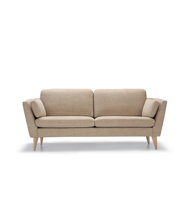 Canapé SITS 2,5 places en tissu naturel coton/lin Mynta coloris beige avec pieds bois - Vue de face I Axodeco.fr