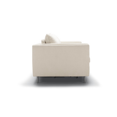 Canapé convertible SITS 2,5 places en tissu chenille Pixie avec pieds metal coloris cream  - Vue de profil I Axodeco.fr