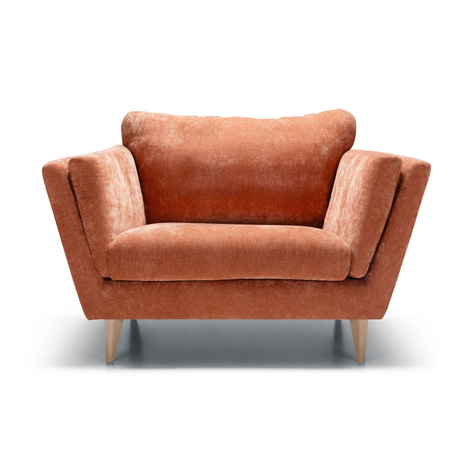 Fauteuil SITS en velours chenille Nova avec pieds bois coloris pail rust - Vue de face I Axodeco.fr