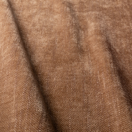 Canapé SITS en velours chenillé Bonnie coloris Caramel avec pieds bois -  Echantillon tissu I Axodeco.fr