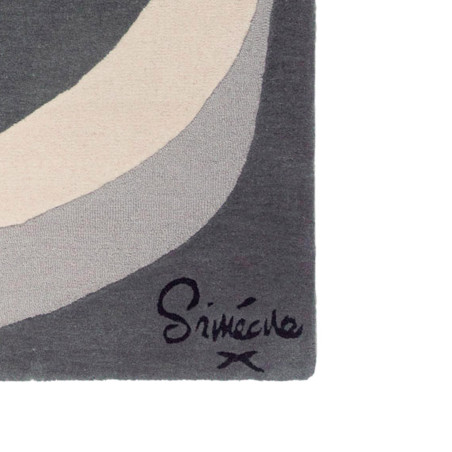 Tapis EchoIDAHO coloris Camel I Collaboration Cécile Siméone - zoom signature I Axodeco.fr
