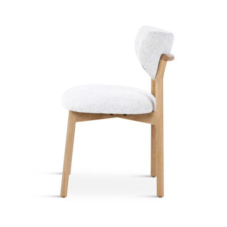 Chaise Blake CASTLE LINE avec pieds en bois naturel coloris Ivory - Vue de côté I Axodeco.fr