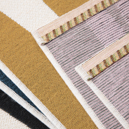 Tapis Boston - groupe - zoom 3 - IDAHO I Axodeco.fr