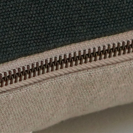 Coussin Otranto MÔTHI - zoom fermeture 01